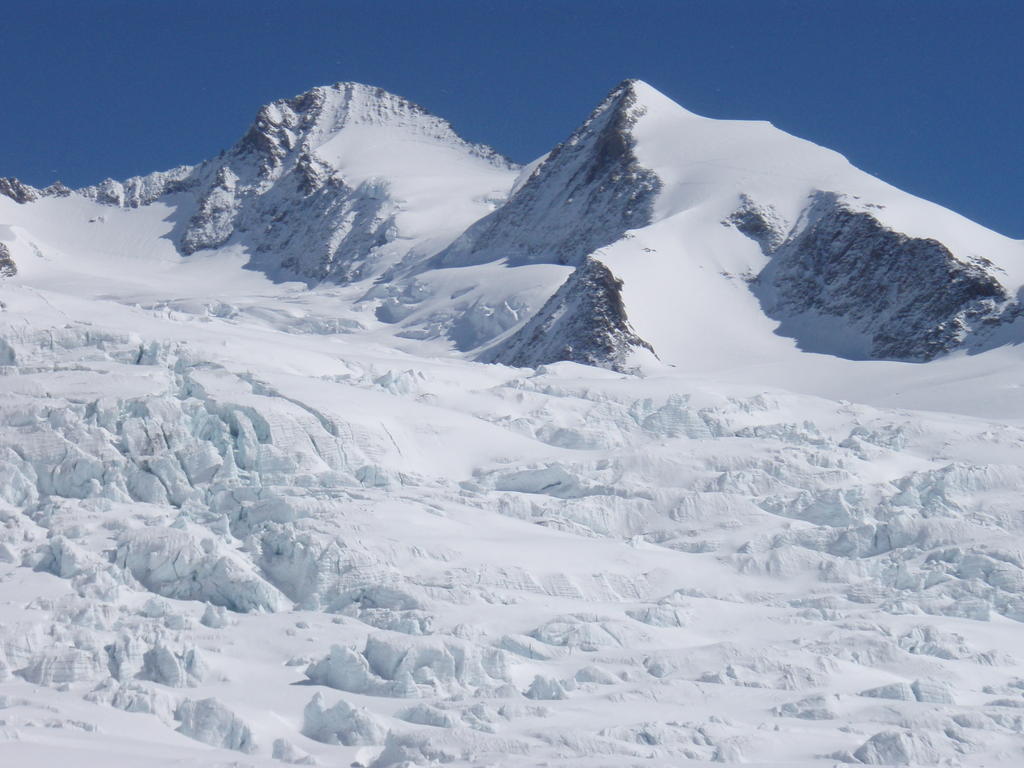 Grunhorn (4033m) and Grunegghorn (3787m)