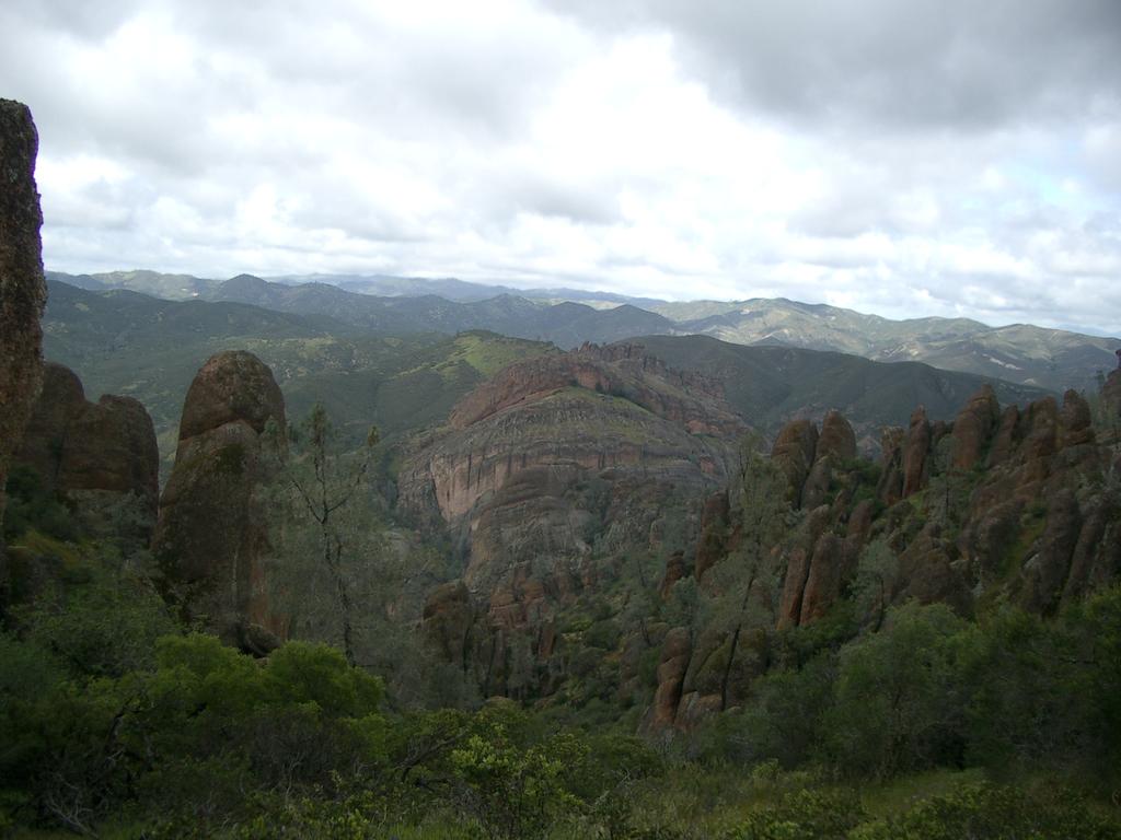 Pinnacle Rocks National Monument