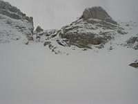 The target couloir. Average 45 degrees and just a few metres wide.